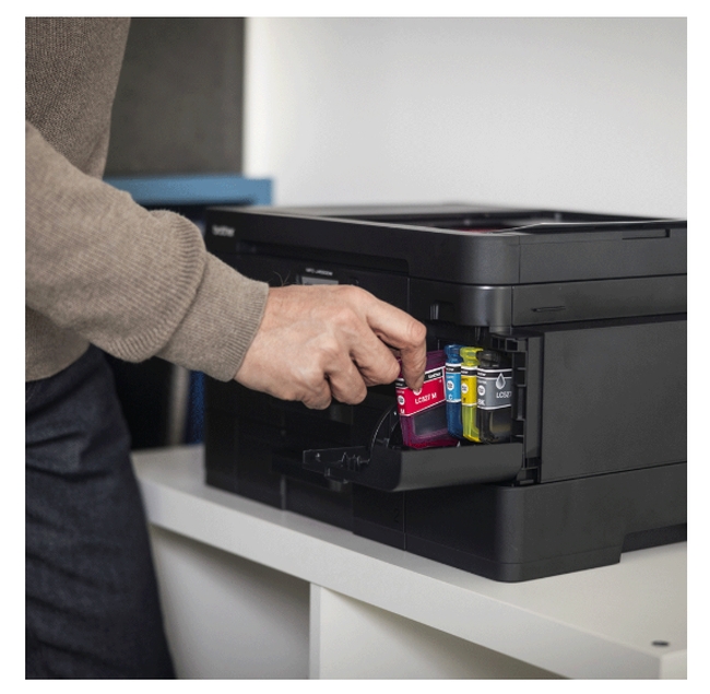 Brother LC527XLC cyan ink for MFCJ5010DW/MFCJ5110DW, up to 2000 pages