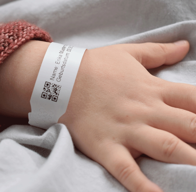 Консуматив за етикетен принтер Brother Wristband Infant Adhesive 165mmx20mm PK OF 4